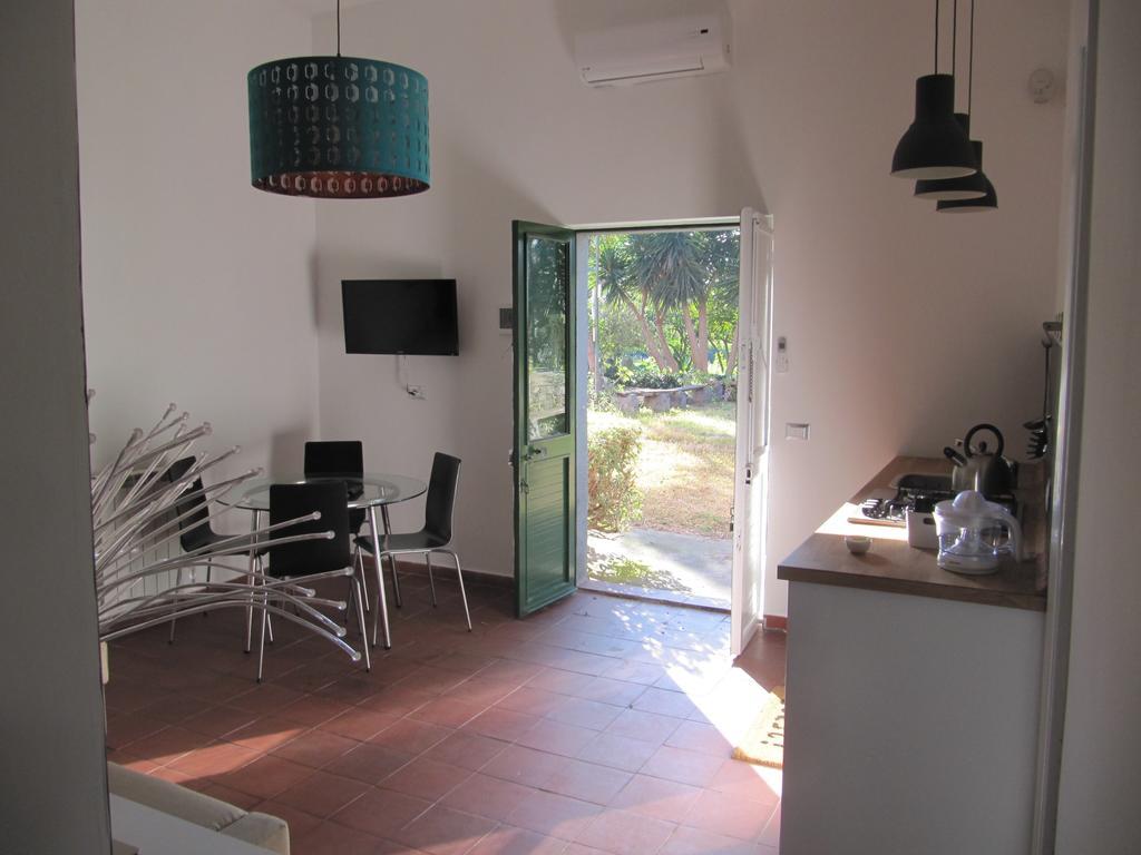 Terre Del Cardinale Country Suites Catania Phòng bức ảnh